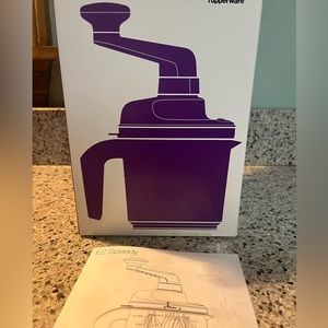 NIB Tupperware EZ Speedy